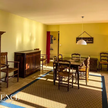 Villa Villa Vue Mer 4 Pieces Et Jardin Le Lavandou